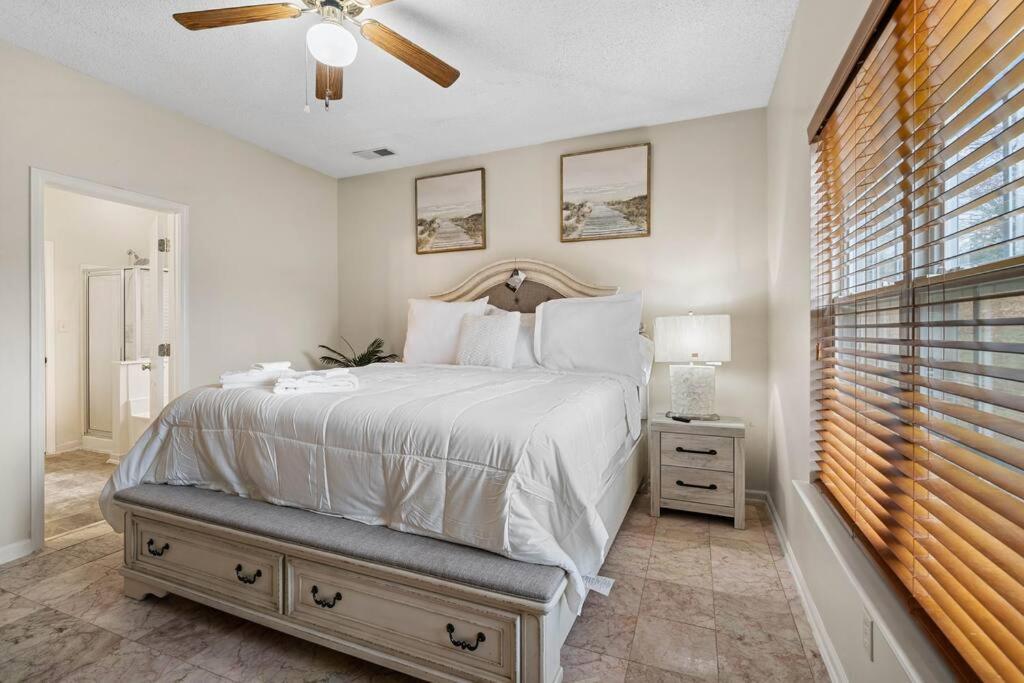 Cozy 4B 2 5B University Home King Beds Jacuzzi Шарлотт Экстерьер фото
